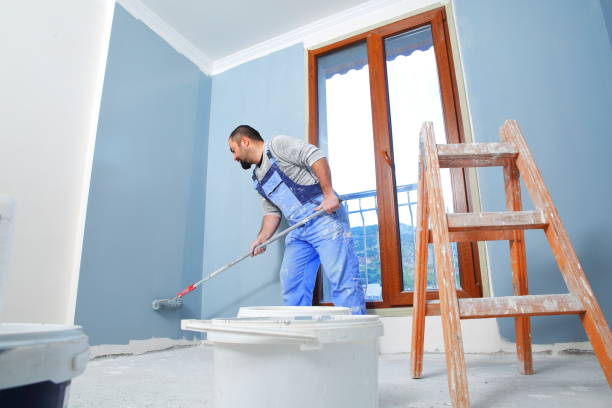 Best Trim and Molding Painting  in Hartville, OH